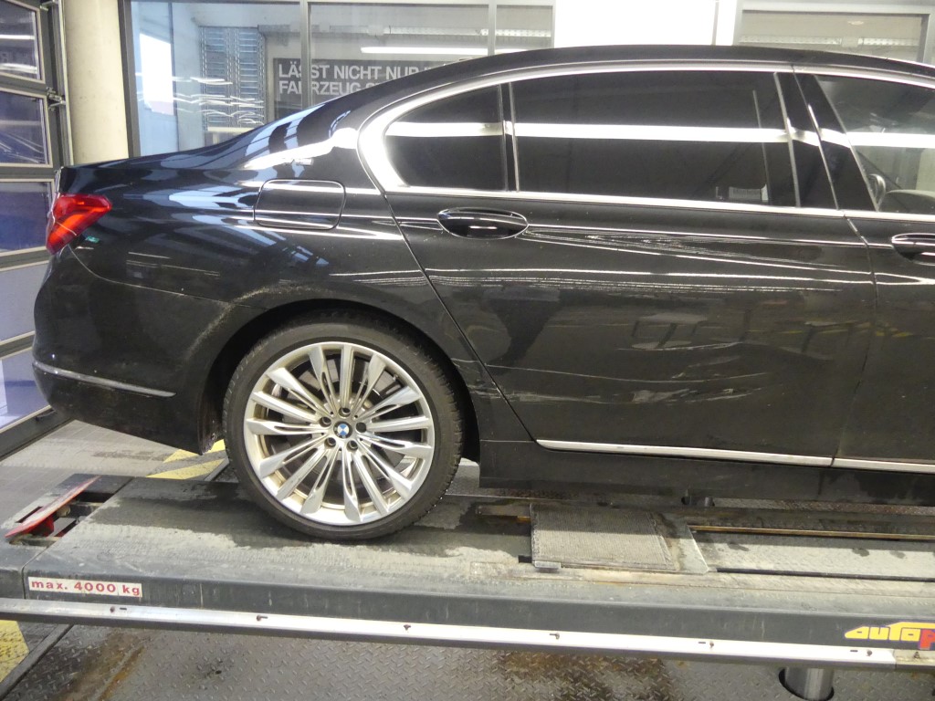 BMW 7er V12